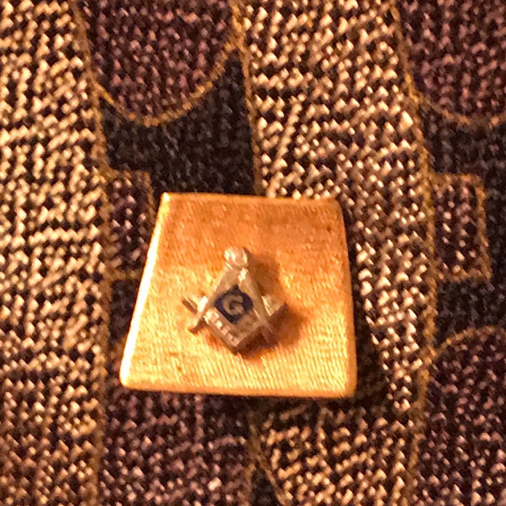 Vintage Masonic tie pin